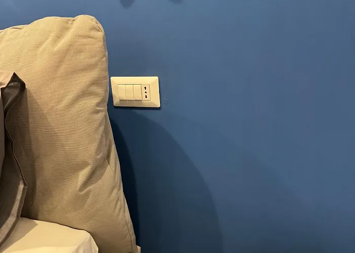 Black & Breakfast * Bari