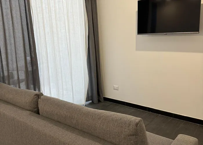 Black & Breakfast * Bari