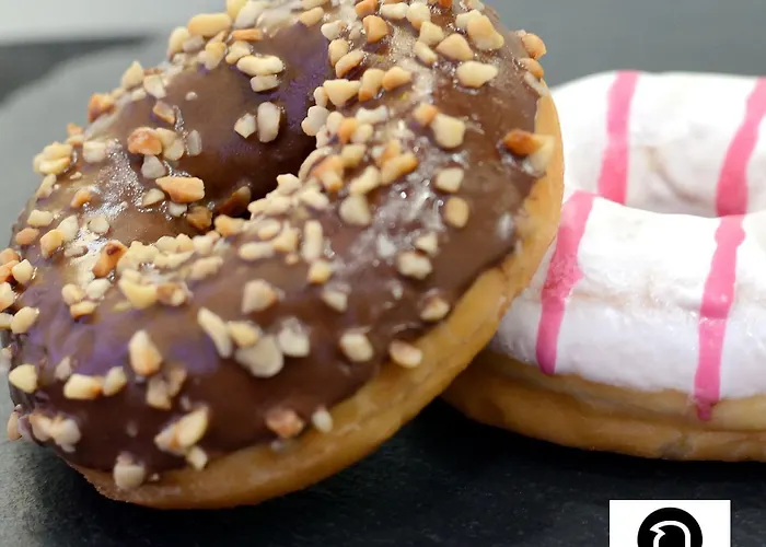 Black & Breakfast Apartment