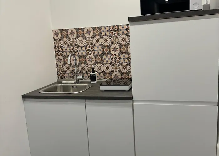 Black & Breakfast Apartment *