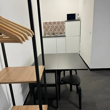 Black & Breakfast Διαμέρισμα Μπάρι