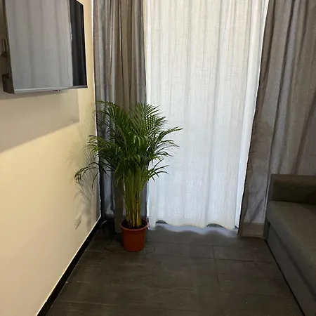 Black & Breakfast דירה