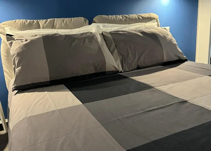 Black & Breakfast * Bari