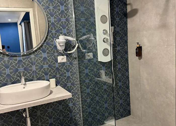 Black & Breakfast Apartment *